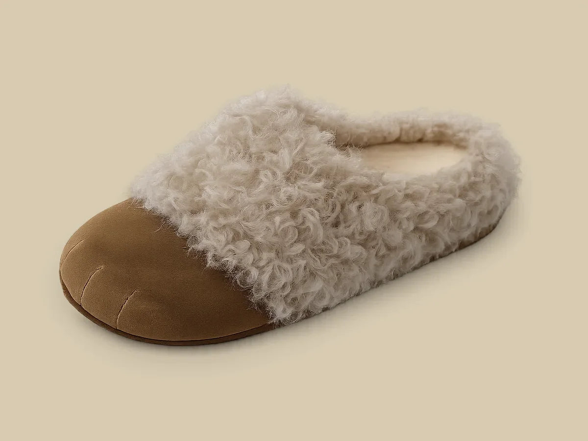 Curly shearling slipper with a tan suede toe